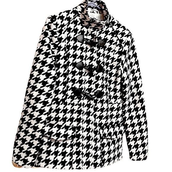 Black and White Hounds Tooth Coat - Picture 1 of 3